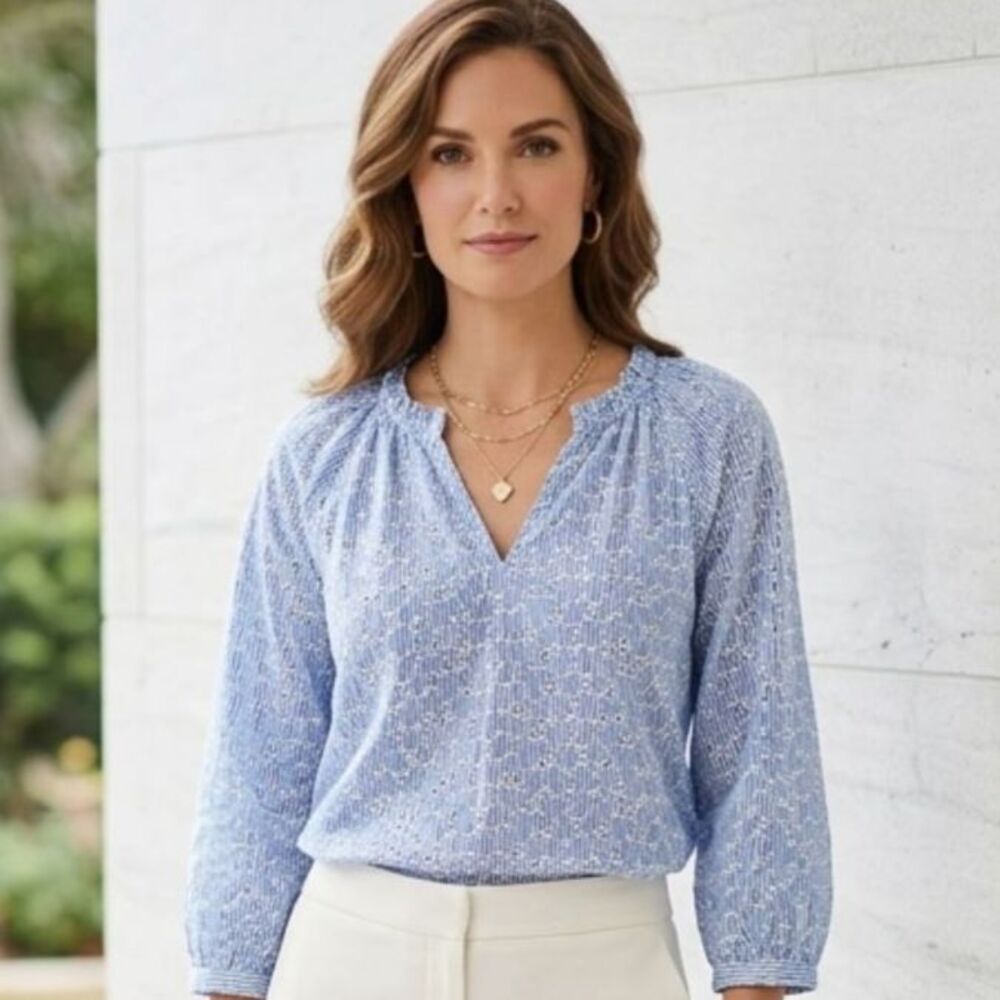 Lilly Pulitzer Blouse Women's Size S Blue White V-Neck 3/4 Sleeves Embroidered